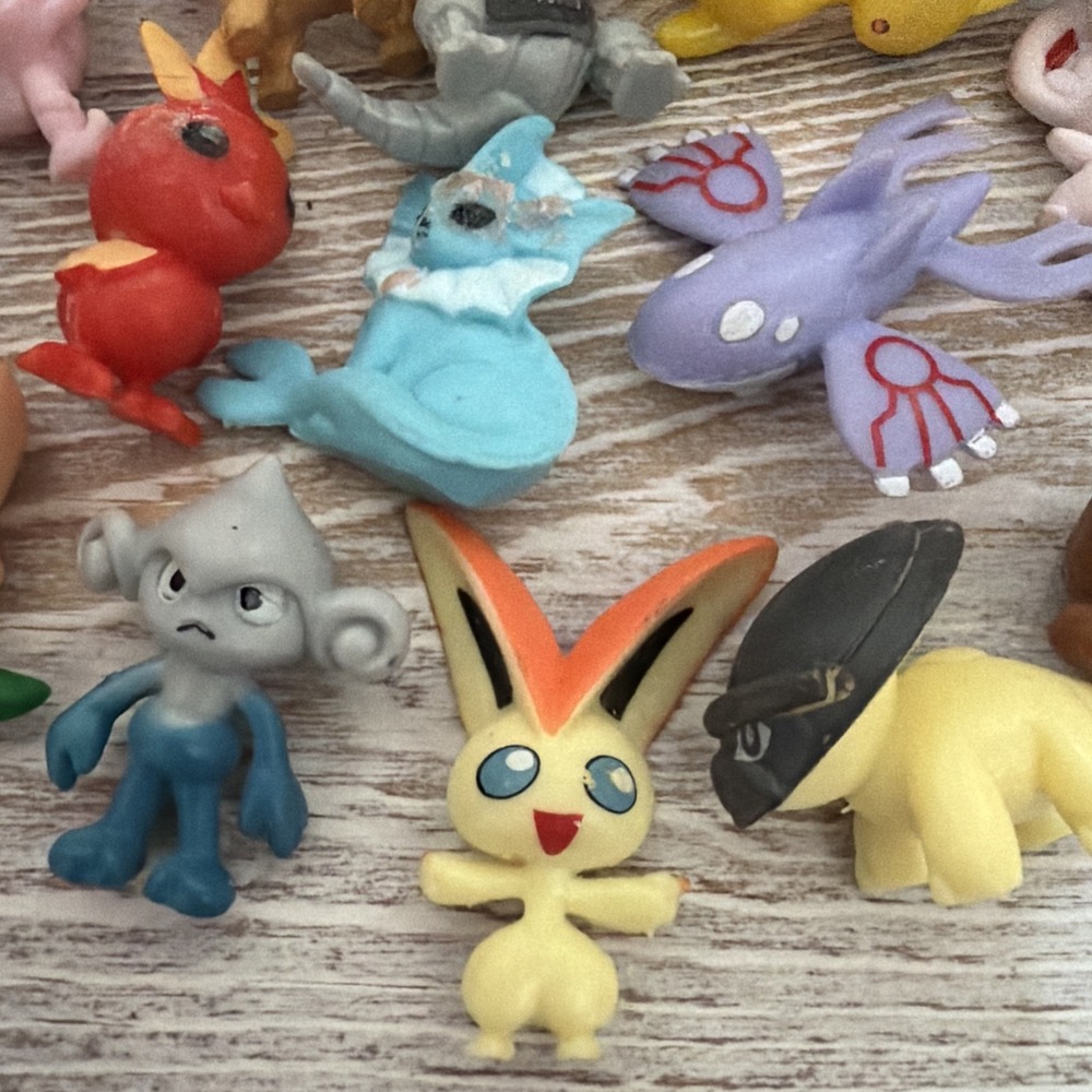 Pokemon China Mini Figure Lot Gacha Toys - Picture 4 of 16